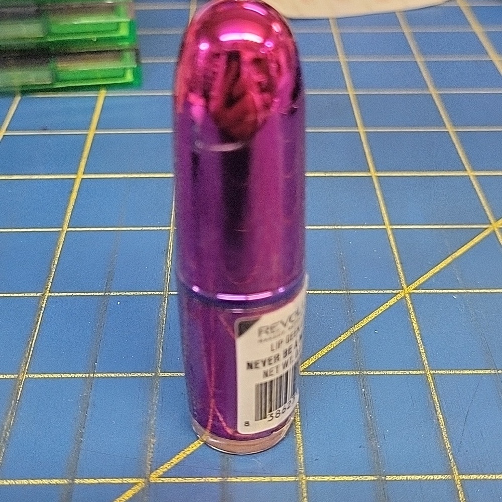 Revolution Never Be a Millionaire Lipstick Lip Geek 3.5g New Sealed Tube